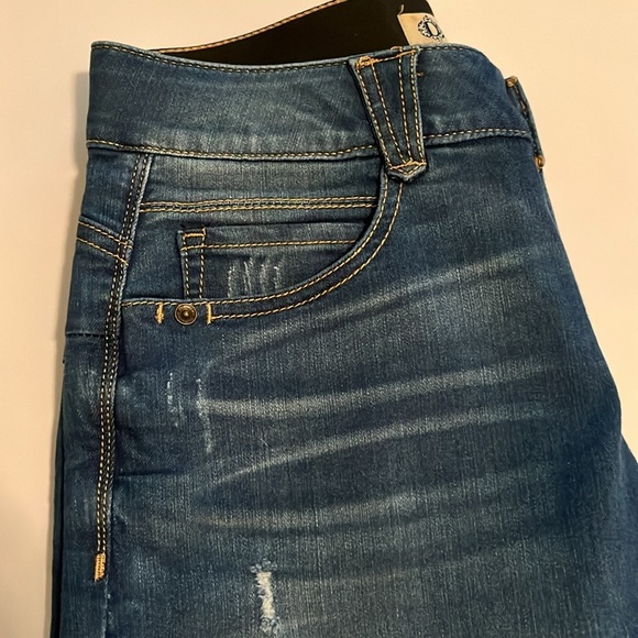 Democracy Ab Solution Mid Rise Bermuda Shorts Size 4 - Picture 14 of 16